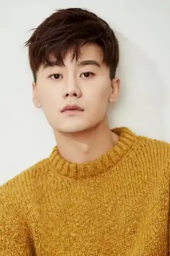 李柄辉