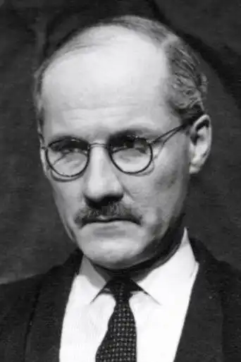 Angus MacKay