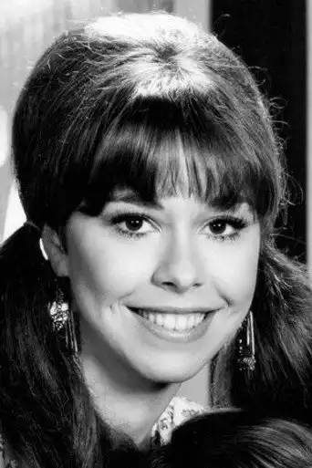 Elaine Giftos
